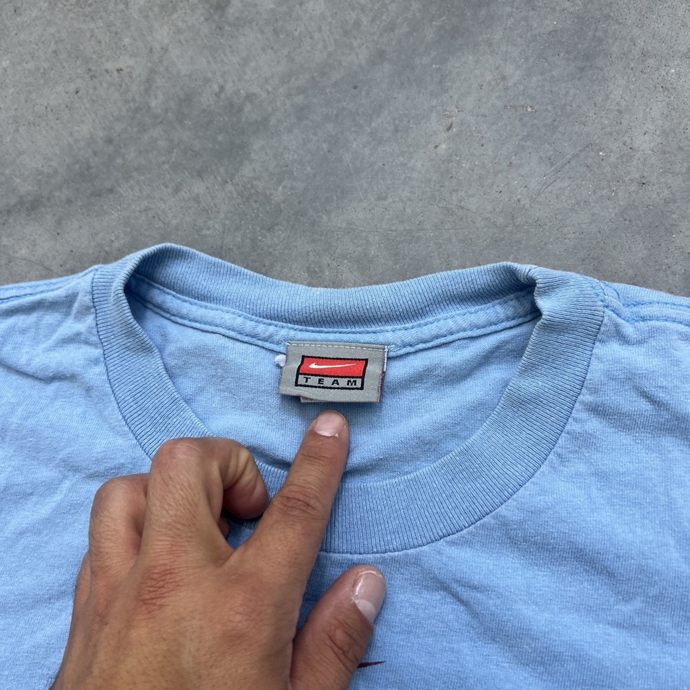 Vintage Philadelphia Philles Nike Center Swoosh Blue T-shirt Unisex - Picture 4 of 5